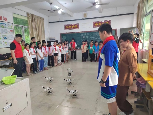 福职院米乐M6 米乐师生赴罗源开展“科技助农”和“科普进校园”活动(图3)