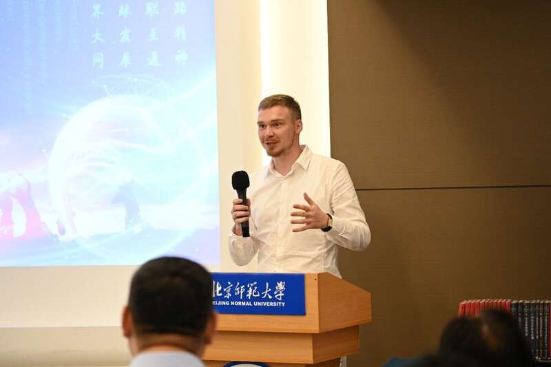 米乐M6 米乐【“粤”升湾区阔 潮涌看中国】“一带一路”倡议为何深受欢迎？这座学院里的中外师生给出了答案(图1)