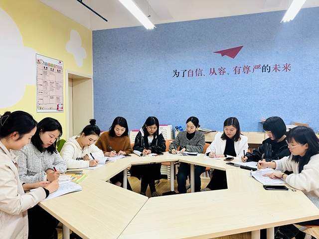 汉滨区红旗小学校长史蓉：聚焦提质增效 构建高效课堂米乐M6 米乐(图1)