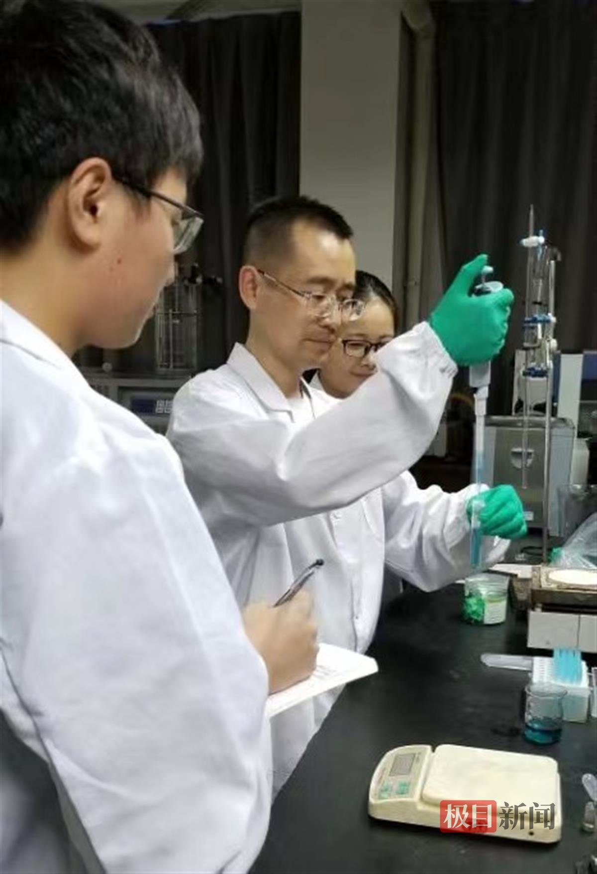 米乐M6 米乐15年坚守教学科研第一线武汉这位大学教授研究成果创产值超200亿(图2)
