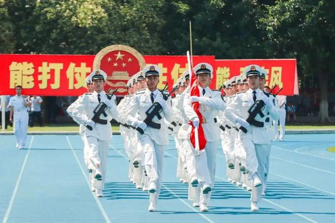 米乐M6 米乐填报志愿提醒：军校对身高、体重、文身和视力有明确要求(图5)