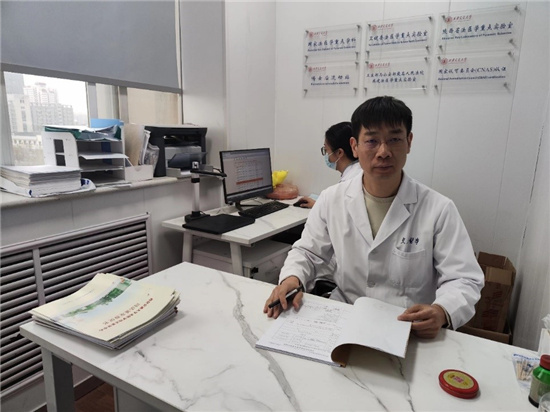 教学科米乐 M6米乐研有传承 司法鉴定有温情“身边好人”候选人：朱永生(图1)