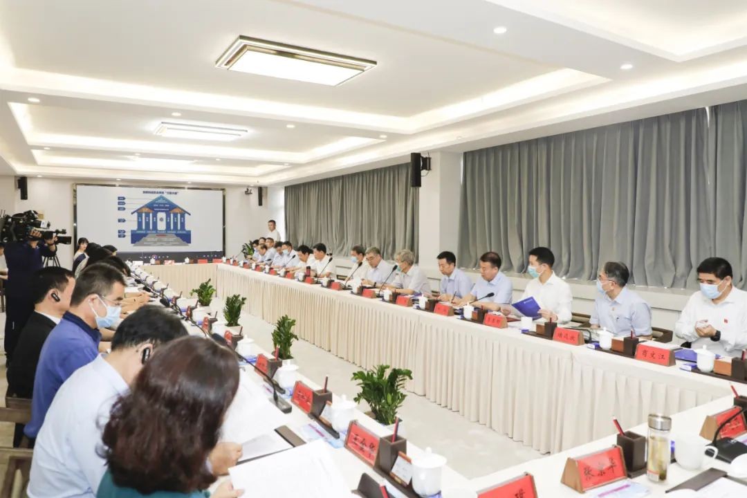 米乐 M6米乐全国政协调研组至洛阳科技职业学院调研(图2)