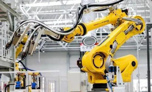 米乐 M6米乐上大工训再填利器！国内首款专用多工位机器人系统投入实践教学(图4)