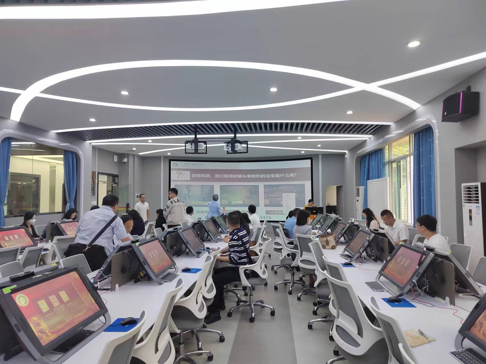 番禺职业技术学院虚拟米乐 M6米乐仿真教学亮相全国高校思政课信息化创新论坛(图4)