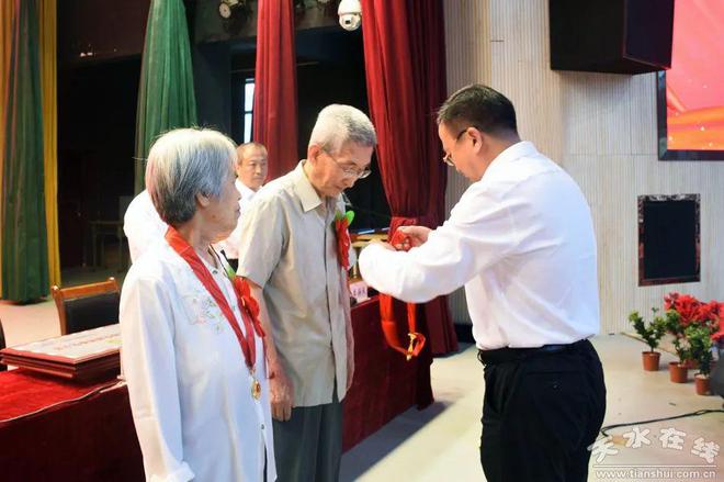 米乐 M6米乐天水师范学院举行庆祝中国成立102周年表彰大会(图2)