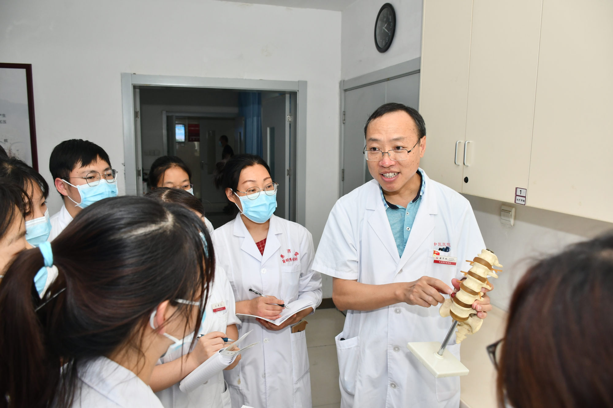 陕西故事我来讲｜安军明：医学米乐 M6米乐永无止境 须得终身耕耘(图2)