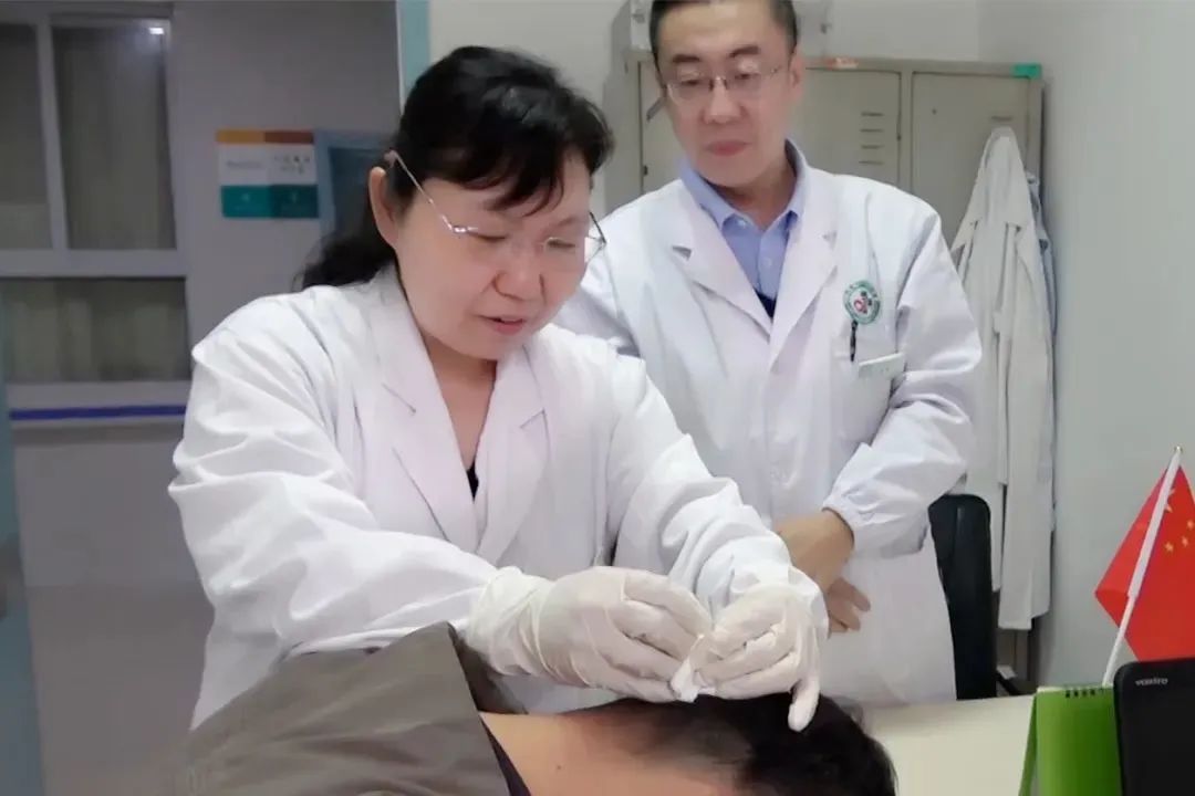 米乐M6 米乐【四送四进四提升】省级专家下基层 岐黄仁术送健康(图1)