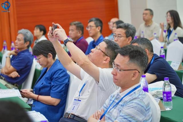 《热带医学与生物安全青年学术论坛》举行“绝育蚊”成新型生物防控技米乐 M6米乐术(图2)