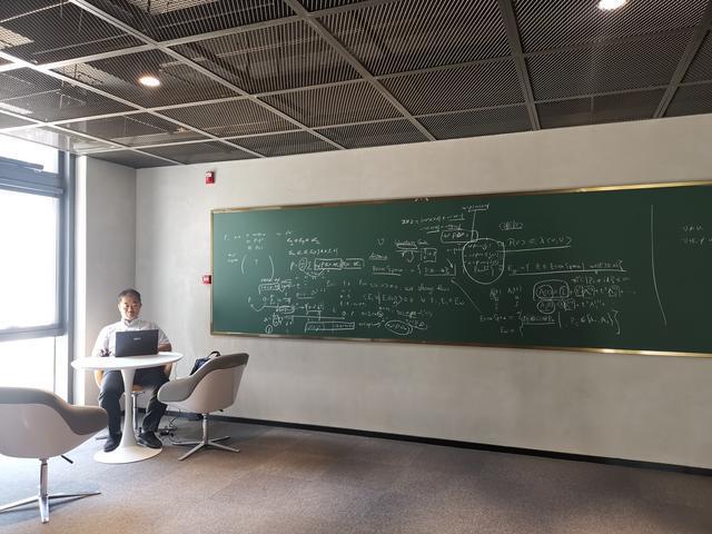 北京雁栖湖应用数学研究院米乐M6 米乐新园区启用可远眺河防口段长城(图2)