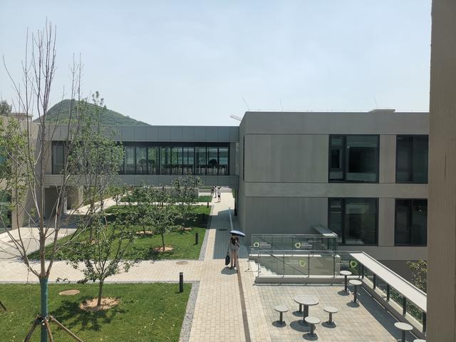 北京雁栖湖应用数学研究院米乐M6 米乐新园区启用可远眺河防口段长城(图3)