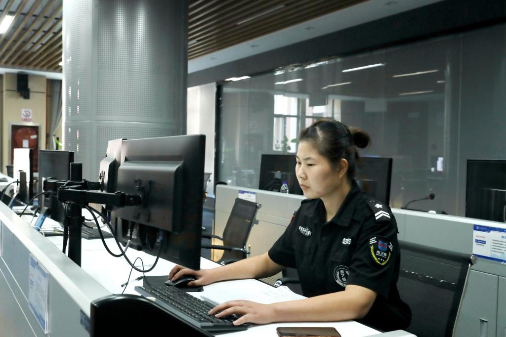 米乐 M6米乐【我在跑港】教学科研服务保障部门：坚持一线服务 助力教学科研(图5)