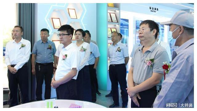 米乐M6 米乐甘肃亿镍新能源产业研究中心正式揭牌(图2)