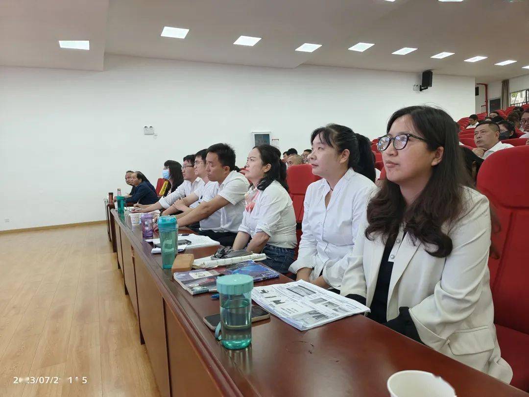 米乐 M6米乐教育教研 提炼教师学科思维 熔合初高中化学学科观念(图2)
