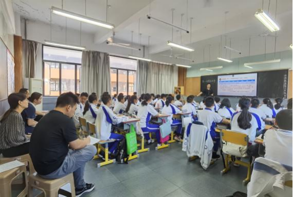 陕西省教科院中小学学科优质教学基米乐M6 米乐地展示初中段（十三）：西安高新逸翠园初级中学历史学科教科研经验(图3)