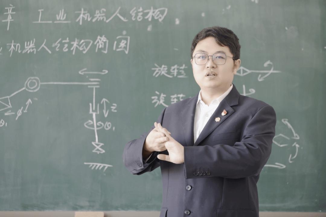 点赞！黑龙江农垦职业学院机器人教学团米乐 M6米乐队获联合国荣誉(图2)