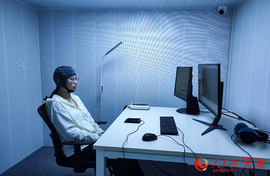 米乐 M6米乐躬耕教坛 强国有我丨把教学当做良心活 推动心理学研究本土化发展(图1)