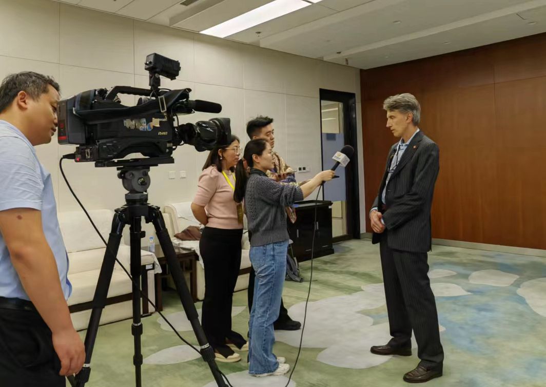 2023丝绸之路大米乐M6 米乐学联盟校长访谈：携手共谱高等教育创新发展新篇章(图2)