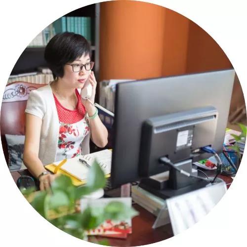 米乐 M6米乐陈小花：不嫌陇亩小 躬耕一线最美高校辅导员(图1)