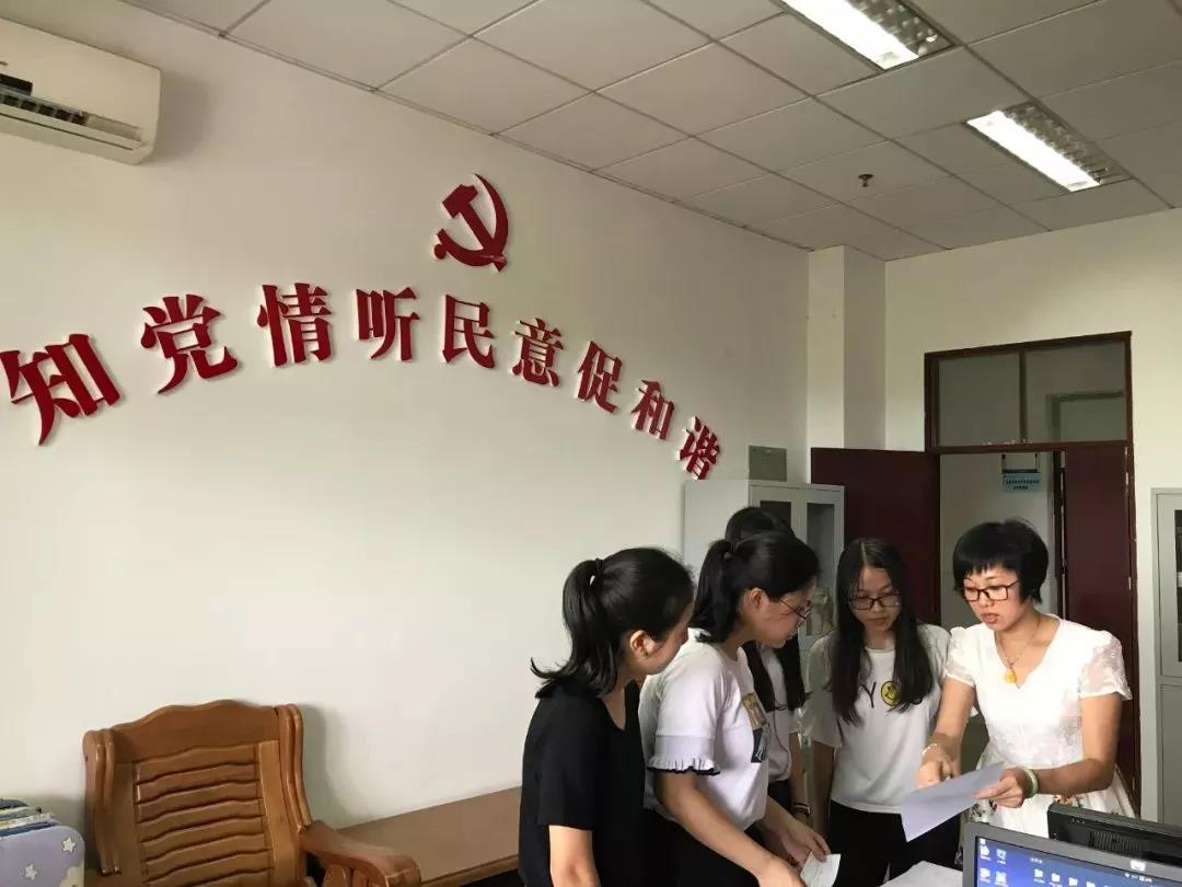 米乐 M6米乐陈小花：不嫌陇亩小 躬耕一线最美高校辅导员(图5)