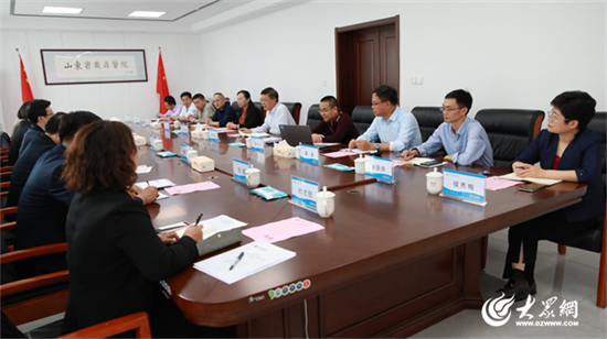 米乐M6 米乐济宁医学院领导到山东省戴庄医院进行2023-2024学年第一学期实习检查(图2)