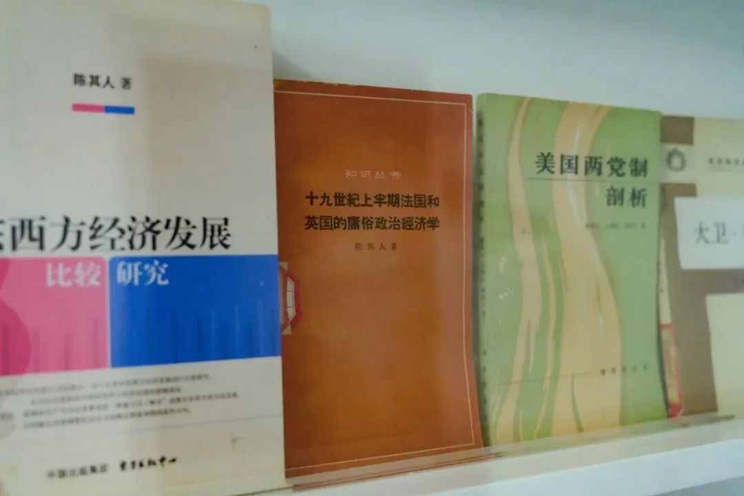 米乐M6 米乐纪念、传承!复旦校园里他的雕像揭幕(图5) 米乐M6 米乐纪念、传承!复旦校园里他的雕像揭幕(图5)