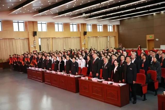 延安市中医医院（北京大学第三医院延安分院）召开第三届一次职工代表大会暨2024年工作会(图2)