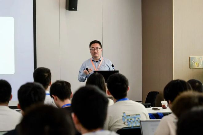 清华大学“因材施教”项目师生莅临亿道集团参观交流(图4)