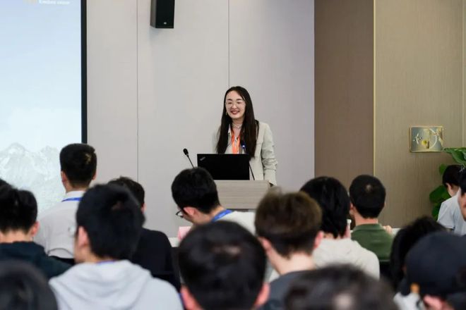 清华大学“因材施教”项目师生莅临亿道集团参观交流(图5)