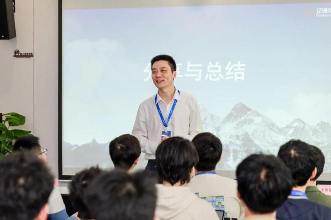 清华大学“因材施教”项目师生莅临亿道集团参观交流(图6)