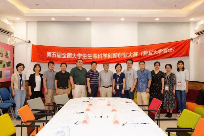 深耕实验教学他们做学生探索自然世界的引路人(图8)