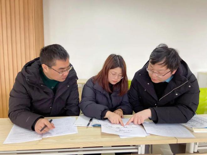 无锡市坊前实验小学召开“丰坊课题群”期初课题工作会议(图4)