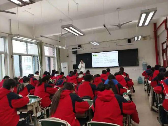专业引领方向倾情指导成长——教科研综合提升系列活动(图1)