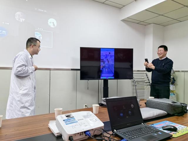 西北大学第一医院举行医工融合科研项目合作交流会(图2)