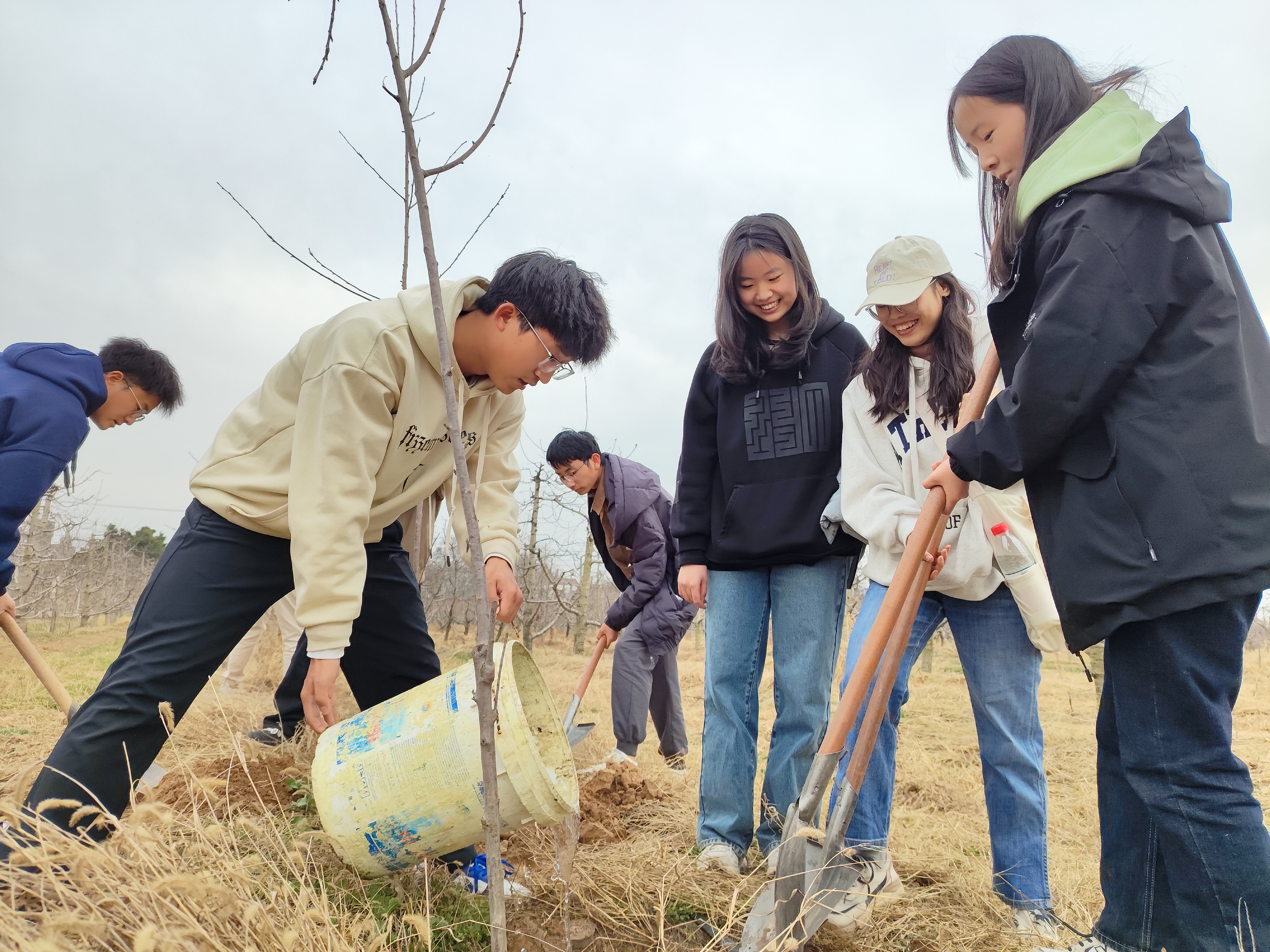 西农园艺学院：种下科研树 厚植爱农情(图2)