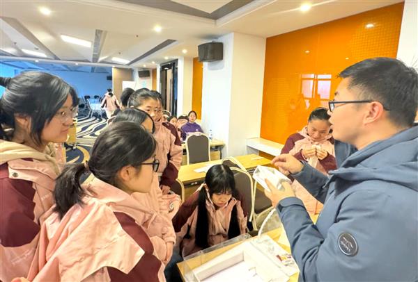 探索科技 塑造未来：三星STEM GIRLS培养女性科研新秀(图4)