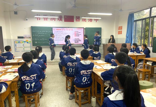 高县落润中学与四烈中学举行联合教研自导式教学推进会(图2)