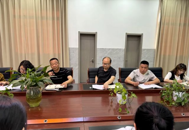 宜宾市南溪区长江学校召开“融生启智”课堂教学推进会(图4)