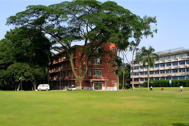 华东农业大学：农业教育与科研的璀璨明珠(图2)