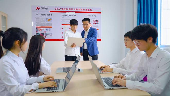 武汉城市职业学院：科研教学互促共生融合培育良匠之师(图2)