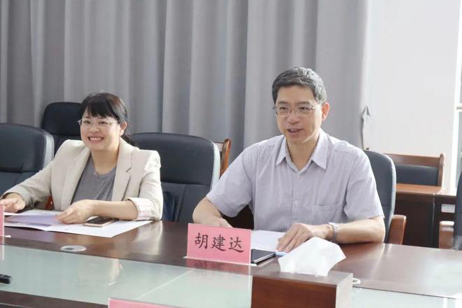 福医二院与福医大医学影像学院达成科研教学合作 推动人工智能在临床诊疗中的应用(图1)