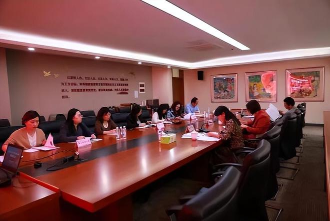 西附科研协作共同体在方洲小学举行市规划课题开题论证活动(图3)