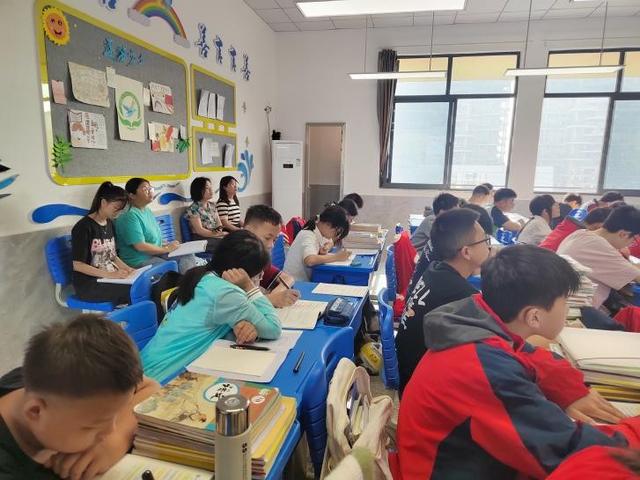 宜宾市南溪区长江学校迎接南溪区教体局教学视导工作(图2)