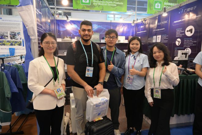 产教融合成果转化又一实践!广州理工学院科研成果参展 第135届广交会(图2) 产教融合成果转化又一实践!广州理工学院科研成果参展 第135届广交会(图2)