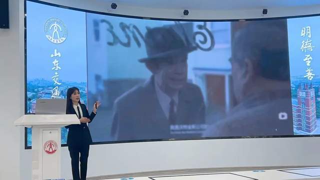 青年教学能手！ 她是学生眼中的“美女老师”“学习狂”(图2)