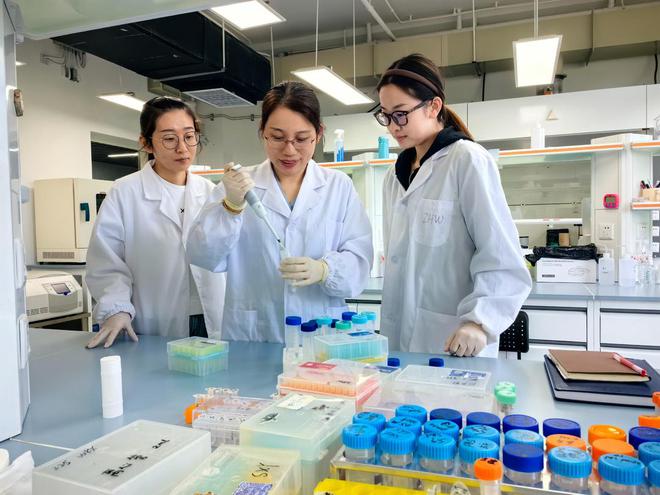 逐光而行 弘扬科学家精神︱李娜：做科研要顶天立地(图2)