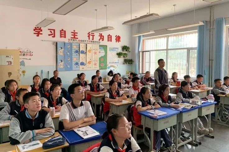 【结对共建】“专家服务基层”刘淑琴支教团队与土右旗美岱召中学开展教学交流活动(图8)