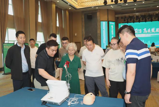 眼底视网膜培训班暨超声睫状体成形术新机启动会成功举办！(图22)