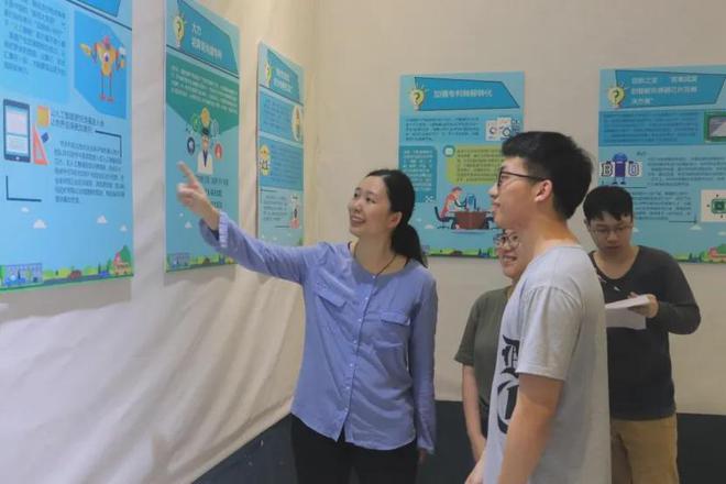 信息工程学院邱广萍：创新驱动教学科研成就未来(图3)