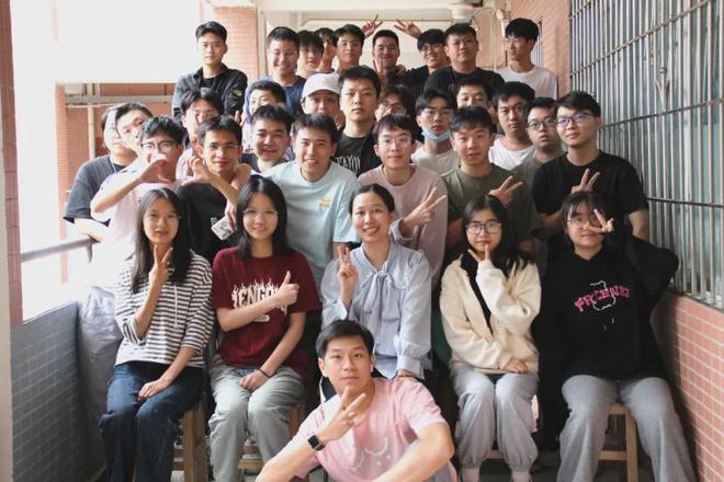 信息工程学院邱广萍：创新驱动教学科研成就未来(图6)